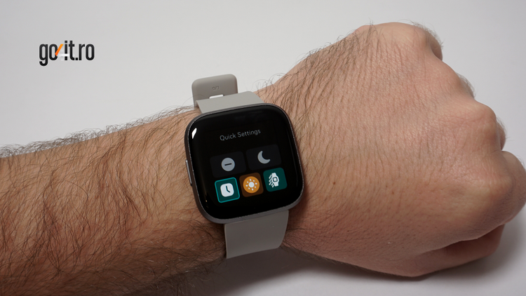 Fitbit Versa 2