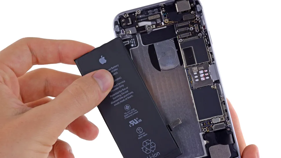 Apple brevetează o metodă de a crește autonomia bateriei, rezolvând o problemă pe care tot Apple a introdus-o
