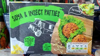 Lidl vinde burgeri cu carne obținută din larve de insecte