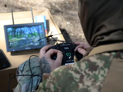 Schimbare istorică de doctrină militară: Rusia trece de la artilerie și tancuri la drone FPV