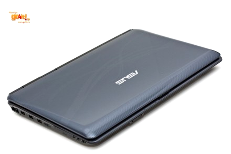 Asus F50 cantareste 2,85 kg