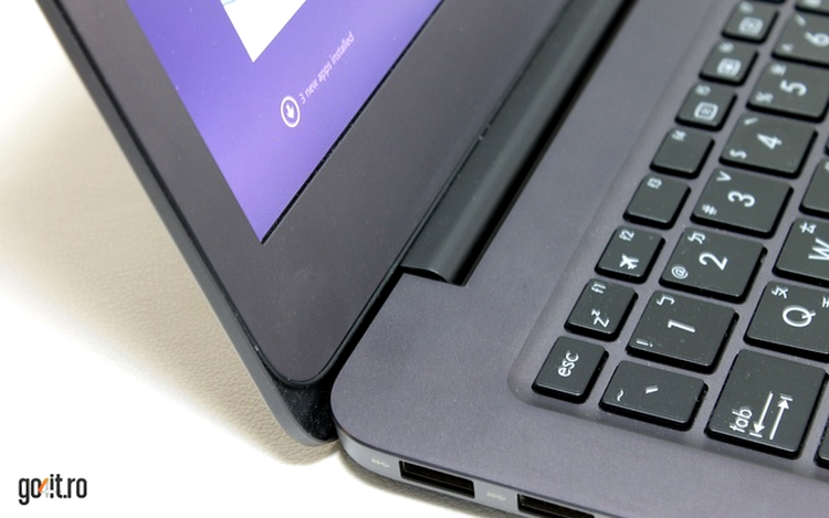 ASUS ZenBook UX305: o balama solidă, dar cu deschidere de numai 135 de grade