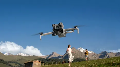 Mini 5 Pro, drona DJI cu senzor de 1 inch și 50 MP, LiDAR și video 4K/120fps