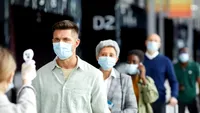 COVID-19 revine în 2026! Simptomul intens pe care medicii îl observă tot mai des: „Ca și cum ar avea lame de ras în gât”