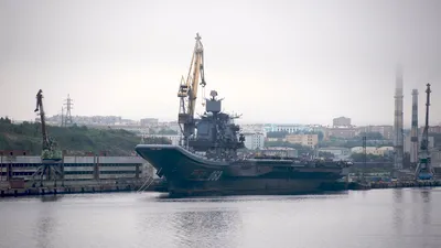 O nouă palmă pe obrazul Rusiei: Singurul său portavion a luat din nou foc, în timpul reparațiilor