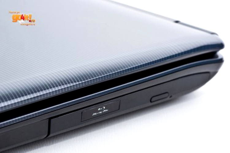 Asus F50 - unitatea optica Blu-ray