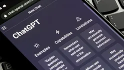 Un prezentator de radio cheamă în judecată OpenAI, după ce ChatGPT l-a acuzat de fraudă