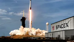SpaceX amână planurile privind Marte. Compania lui Elon Musk se concentrează pe aselenizarea din 2027