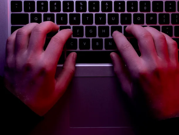 Datele a mii de moldoveni, vândute pe Dark Web: Rusia folosește informațiile în războiul hibrid