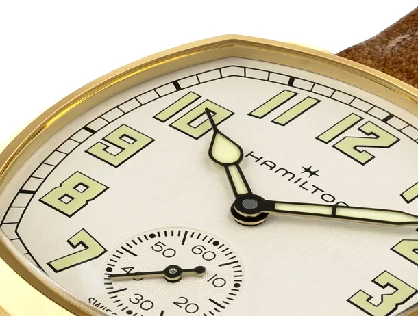 Pariul pe carcase de 30 mm: Hamilton readuce la viață designul din 1926 cu H-42, cel mai compact calibru mecanic modern al mărcii