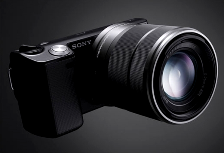 Sony NEX5 - puţin cam disproporţionat?