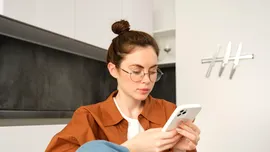 Sfatul unui profesor universitar pentru tineri: „Ștergeți aplicațiile de tip slot machine de pe telefon”. Ce titluri fac parte din această categorie?