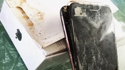 Apple „copiază” Samsung: un iPhone 7 Plus a explodat în cutie în timp ce era livrat către client