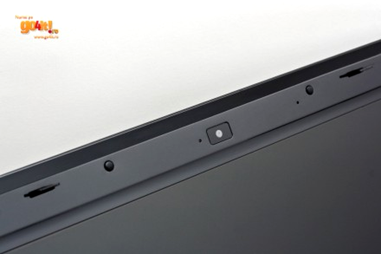 Asus F70 - camera web cu senzor de 1.3 MP