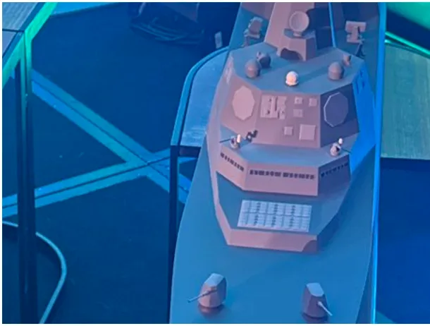 Foto: Au apărut primele imagini cu macheta battleship-ului din „clasa Trump”. Un detaliu atrage imediat atenția