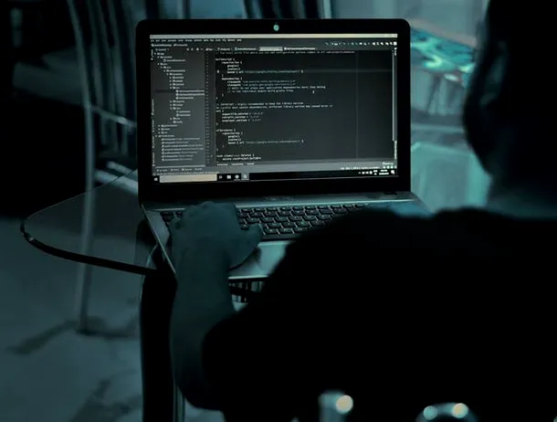 Atacurile cibernetice care pot lovi industria auto și infrastructura de transport în 2026