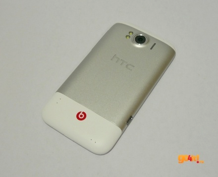 HTC Sensation XL - cameră de 8 MP cu senzor BSI