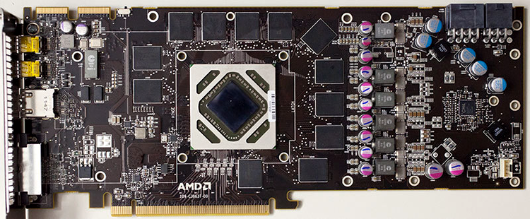AMD Radeon HD 7970 - PCB faţă