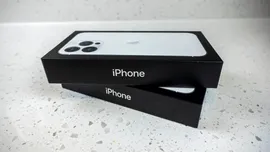 Legătura neașteptată dintre iPhone și scăderea natalității: Cum au schimbat smartphone-urile demografia globală