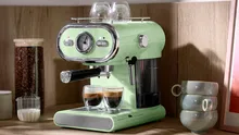 Lidl include în ofertă espressorul manual Silvercrest cu design retro. Preț special pentru utilizatorii aplicației Lidl Plus