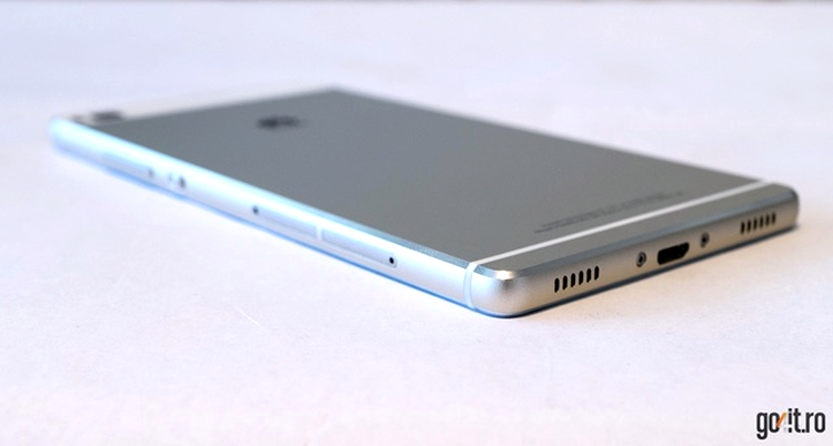 Huawei P8 - detalii discrete şi bine finisate