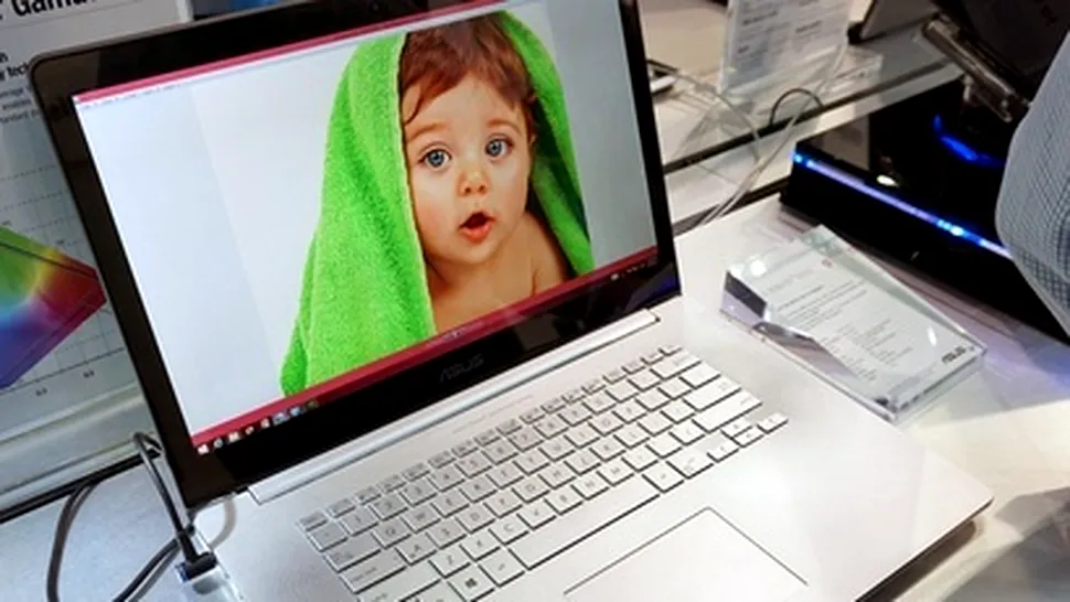 ASUS a anunţat Zenbook NX500, un Ultrabook elegant cu ecran 4K de 15,6