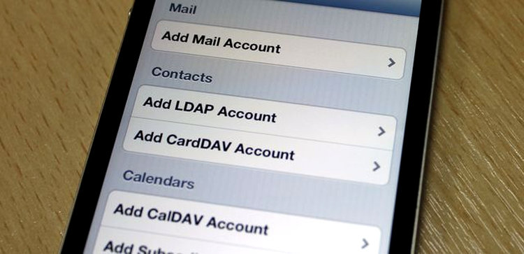 Suportul CardDAV pentru iOS oferă o sincronizare mai bogată