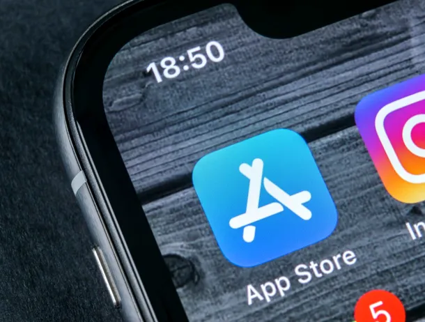 Criză de securitate pe iOS: aproape 200 de aplicații din App Store au expus conversații private și locații ale utilizatorilor