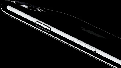 iPhone 7, neacoperit de garanţie în cazul daunelor produse de lichide