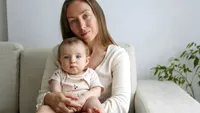 Indemnizația pentru creșterea copilului poate fi recalculată. Cine poate primi bani în plus și ce documente trebuie depuse