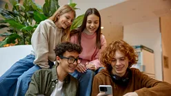 Australia înăsprește legislația ce interzice accesul copiilor la rețelele de socializare