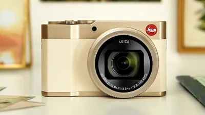 Leica lansează C-Lux, o cameră compactă (mai) ieftină