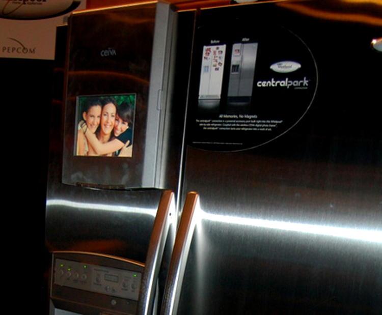 Whirlpool frigider cu rama foto digitala