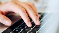 Avertisment pentru utilizatorii de Windows și Mac. Ce să nu faci dacă îți apare acest mesaj pe ecran