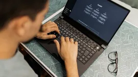 Angajații Consiliului Concurenței vor învăța să descopere cartelurile folosind inteligența artificială