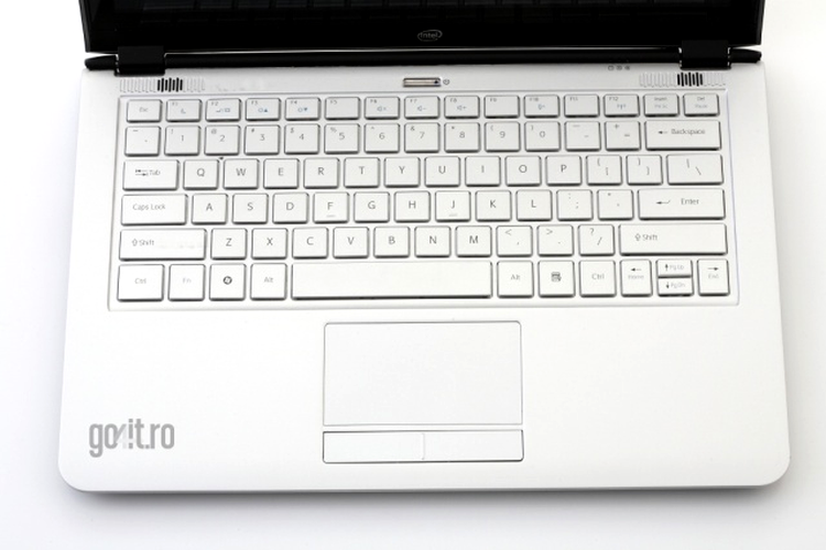 Intel Ultrabook - tastatură standard