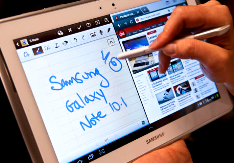 Samsung lansează un model Galaxy Note cu ecran de 12.2 inch