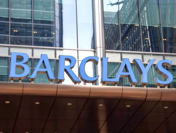 Restructurare masivă la Barclays: gigantul bancar desființează 5000 de locuri de muncă. Vor fi înlocuite de inteligența artificială