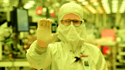 Intel Panther Lake depășește AMD Zen 5 la performanță IPC, arată primele teste independente