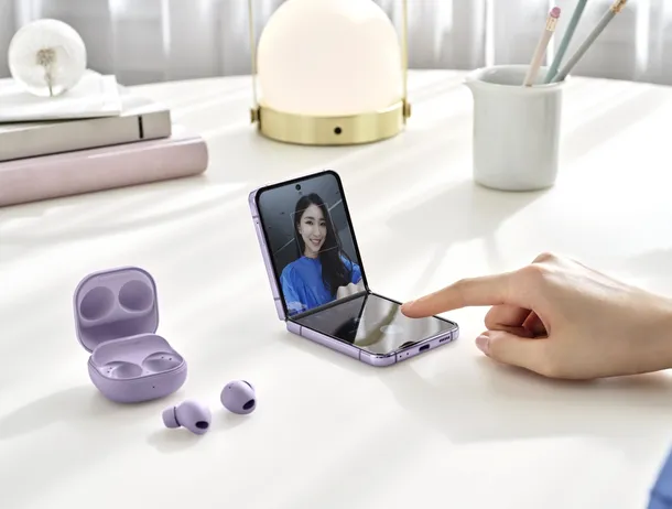 Samsung ar putea lansa și telefoane pliabile mai ieftine, începând cu anul viitor