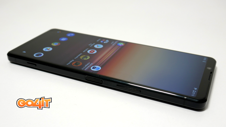 Xperia 1 II side buttons