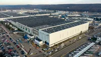 Problema care apasă fabrica Dacia de la Mioveni: Mingea e în terenul Guvernului