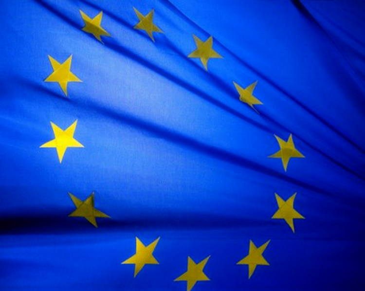 Uniunea Europeană doreşte eliminarea tarifelor de roaming